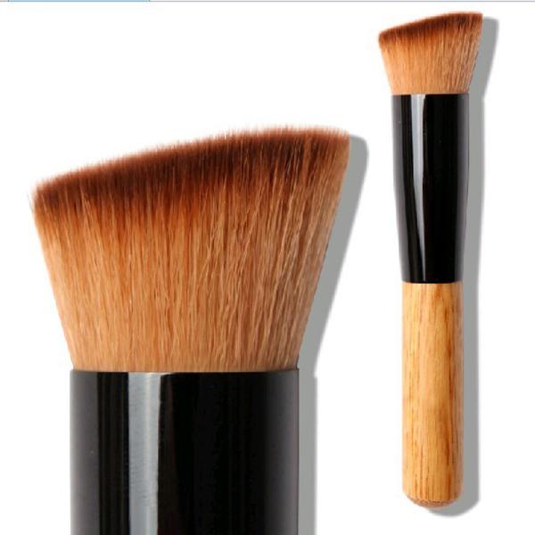 Angled foundation / contour brush YF-F04